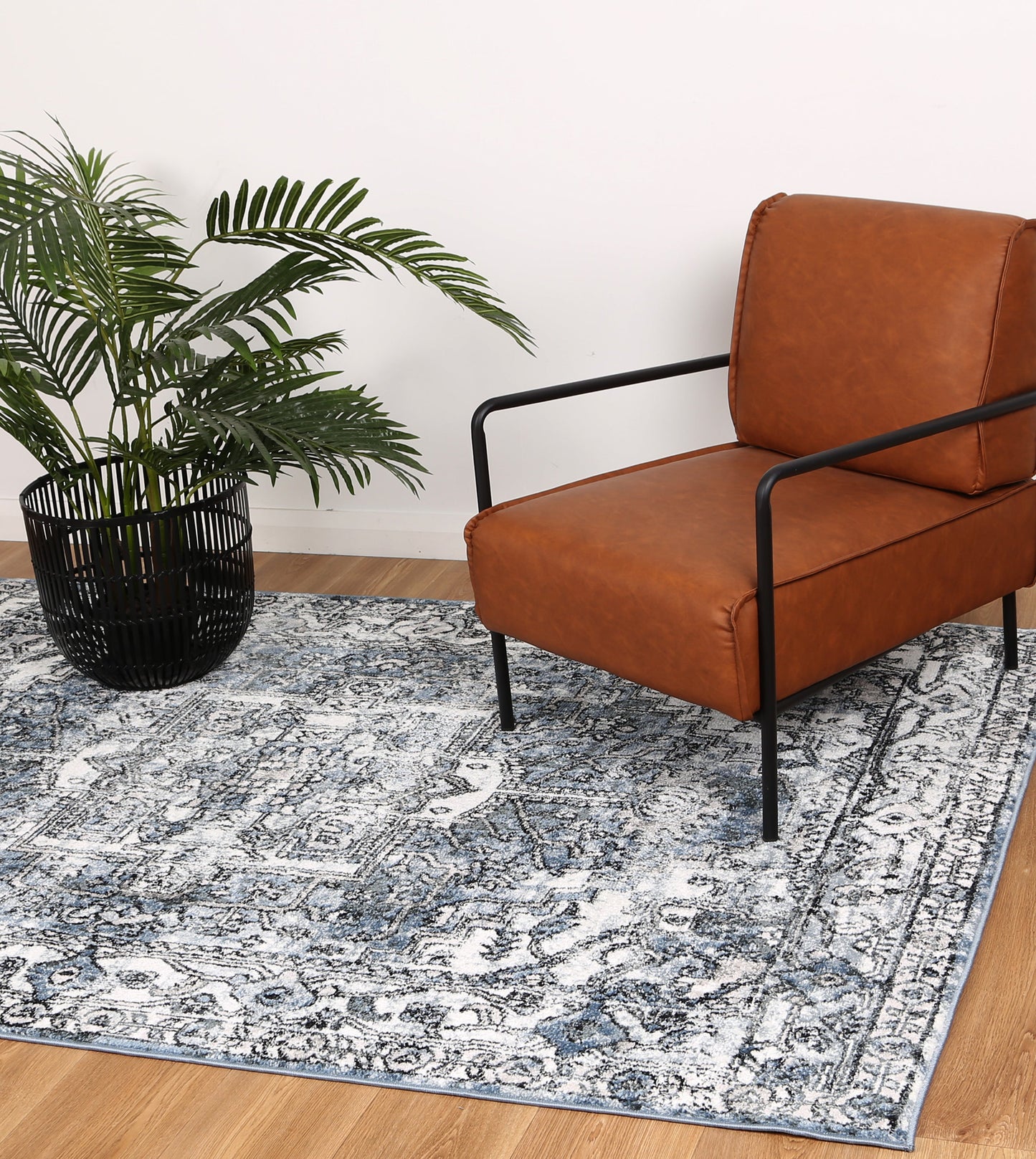 Parkland La Palais Traditional Blue Rug