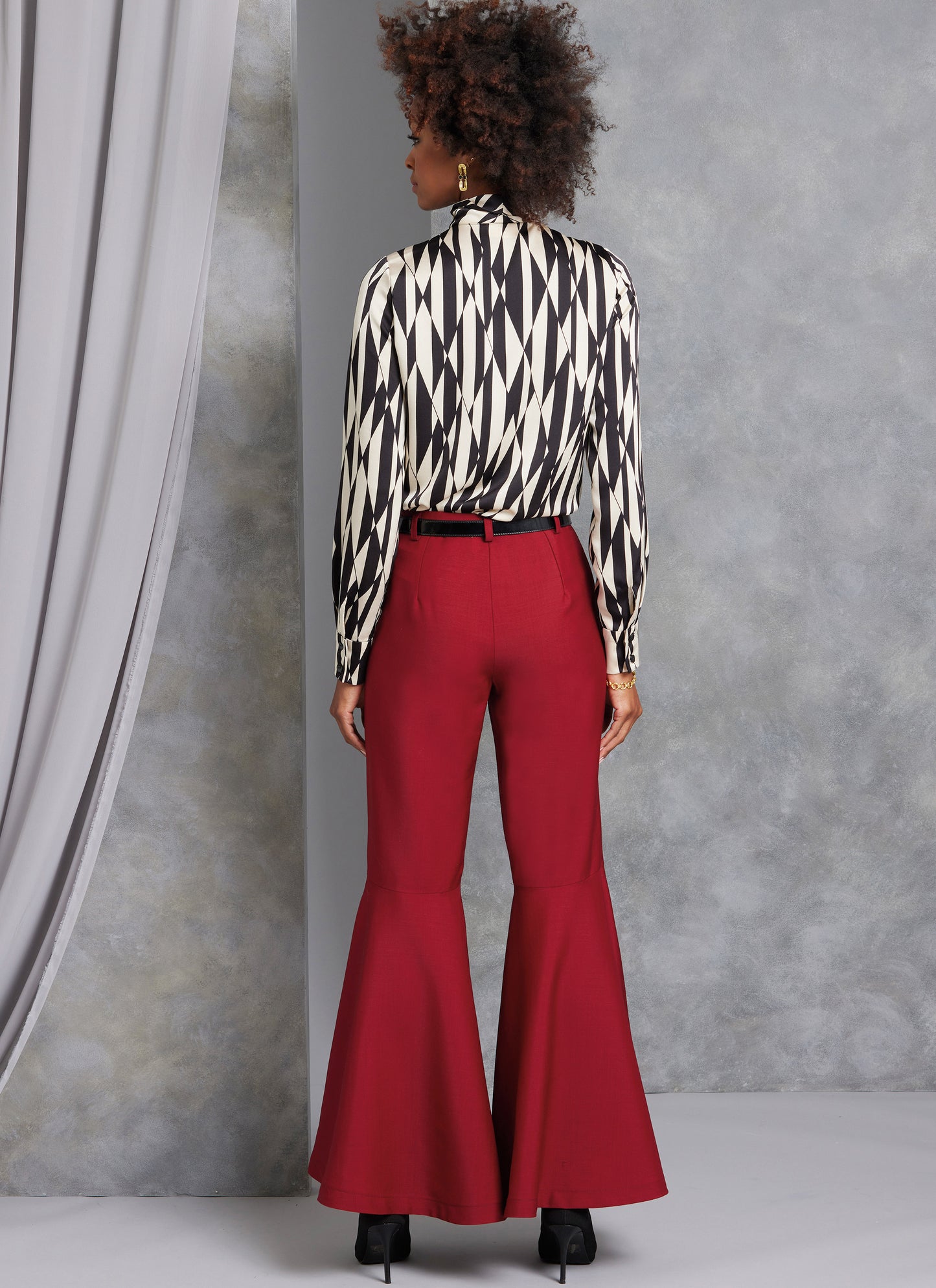 Vogue Pattern V1973 Misses' Top Vest
