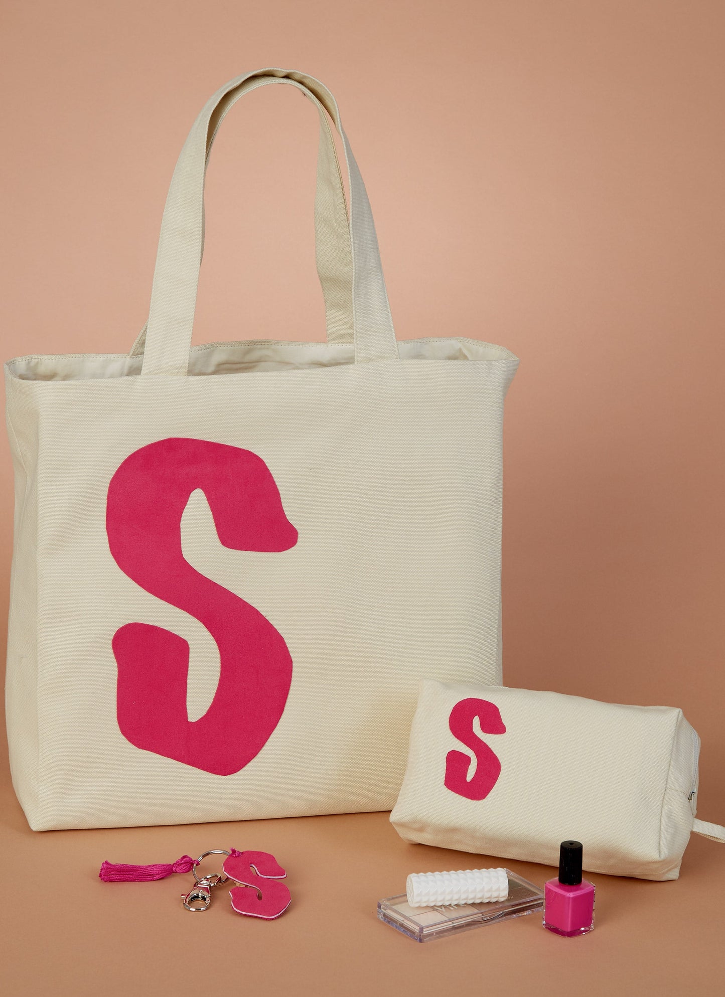 McCall's Pattern 8233 Tote, Zipper Case and Key Ring