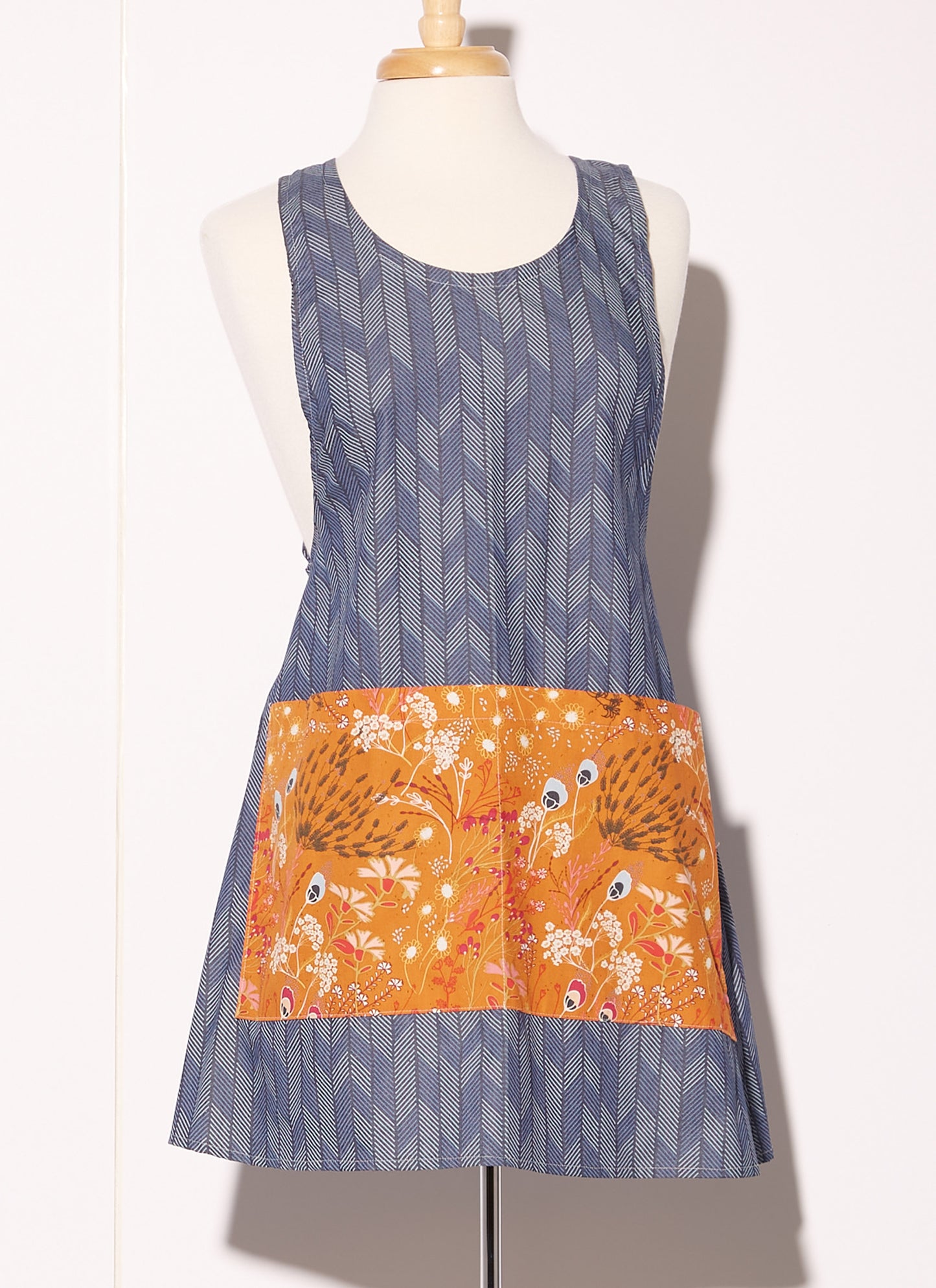McCall's Pattern 8308 Misses' Aprons