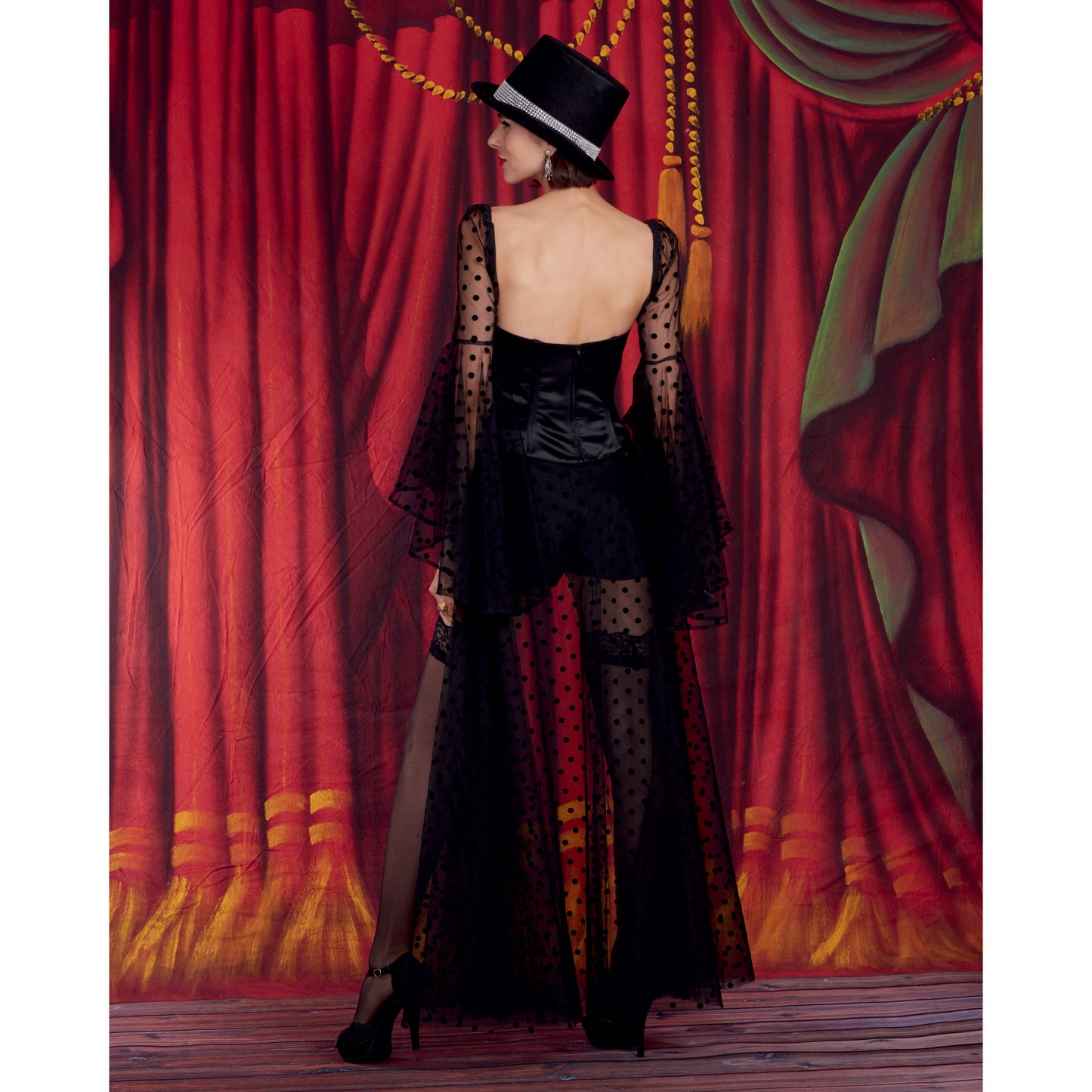 Simplicity SS9576 Corset, Sleeves, Collar, Skirt