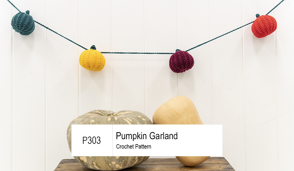 P303 Pumpkin Garland