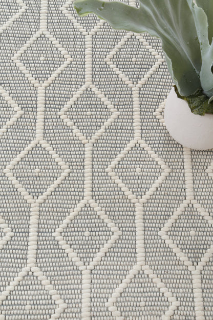 Copacabana Lattice Light Grey Wool Rug