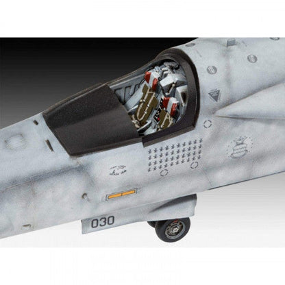 Revell Ef-111A Raven