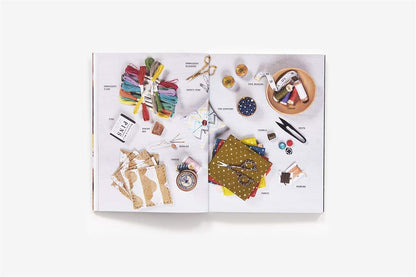 Sew A Bag: A Beginner's Guide To Hand-Sewing Book