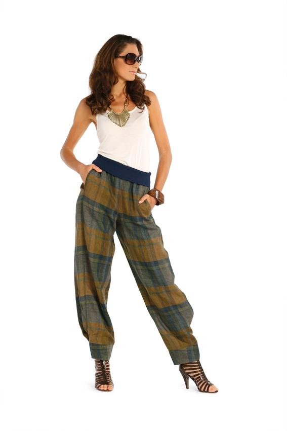 Burda Pattern 7400 Pants (8-34)