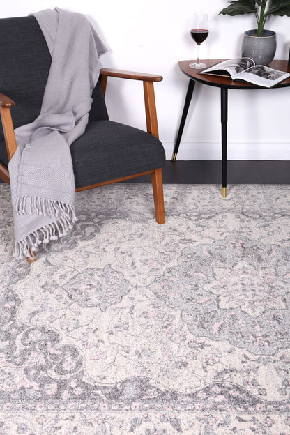 Exquisite Traditional Grey Rug