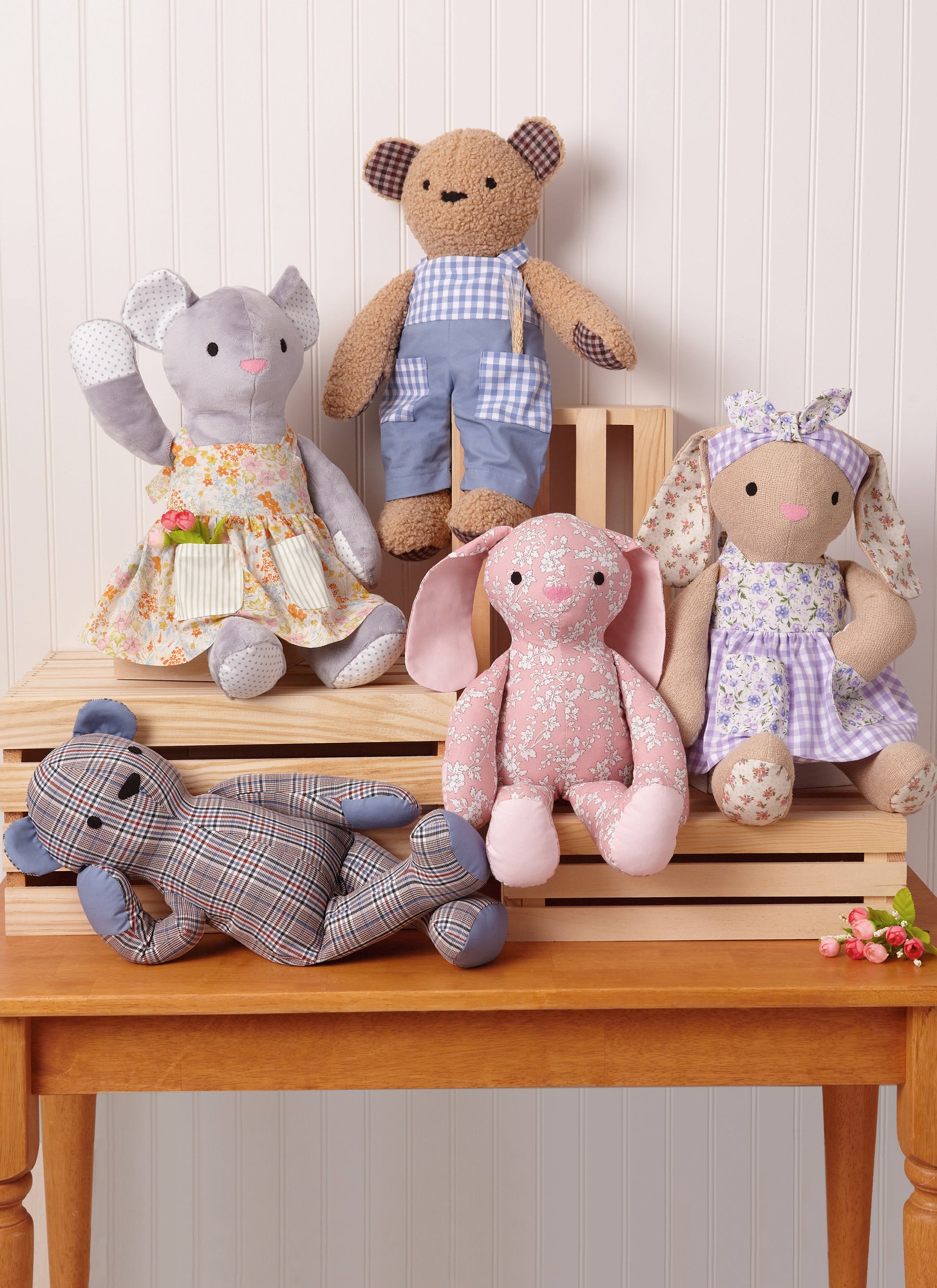 KnowMe Pattern M8422 Plush Bear, Bunny and Mouse with Clothes and Headband