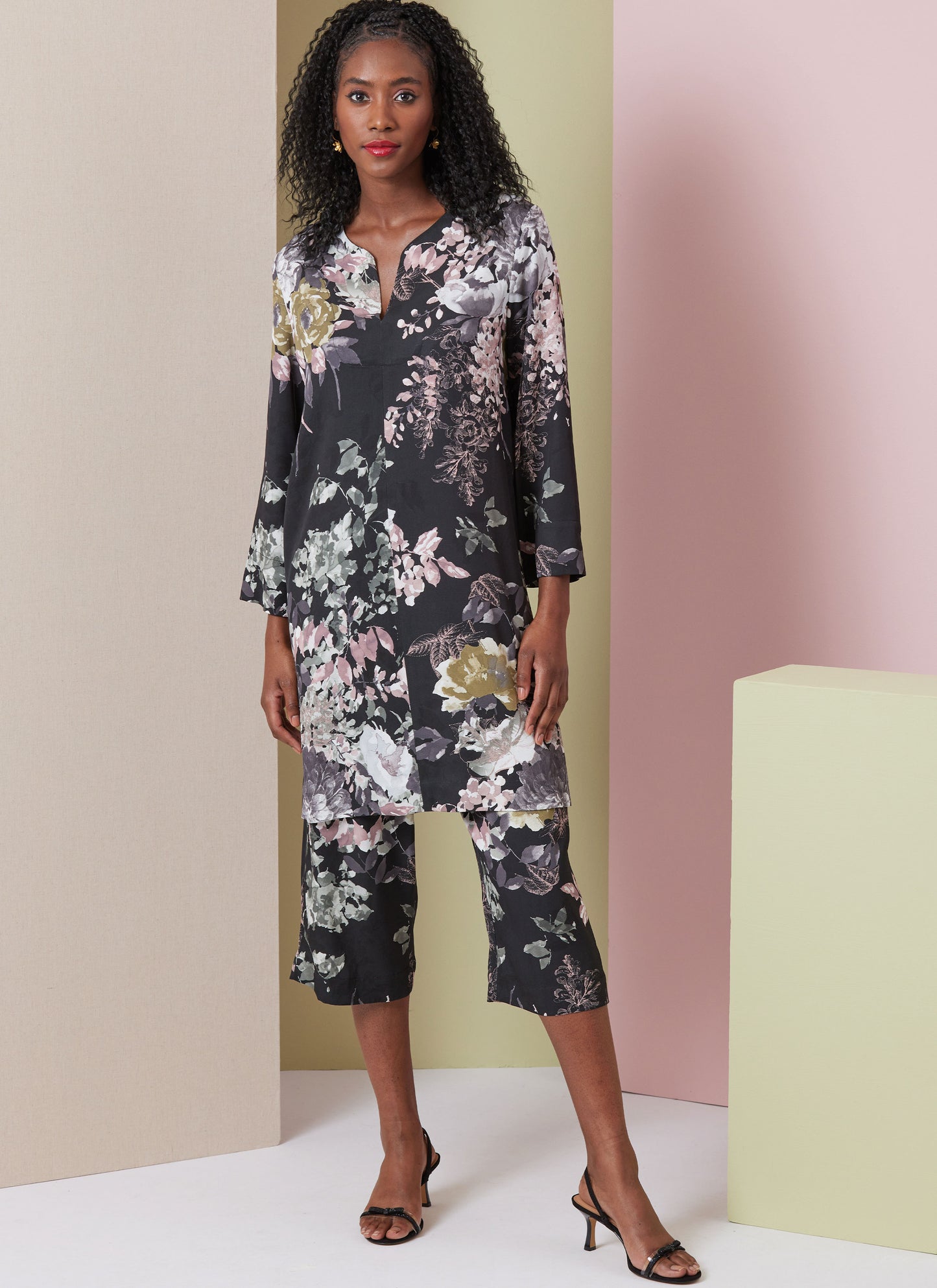 Vogue Pattern V2019 Misses' Lounge Sets