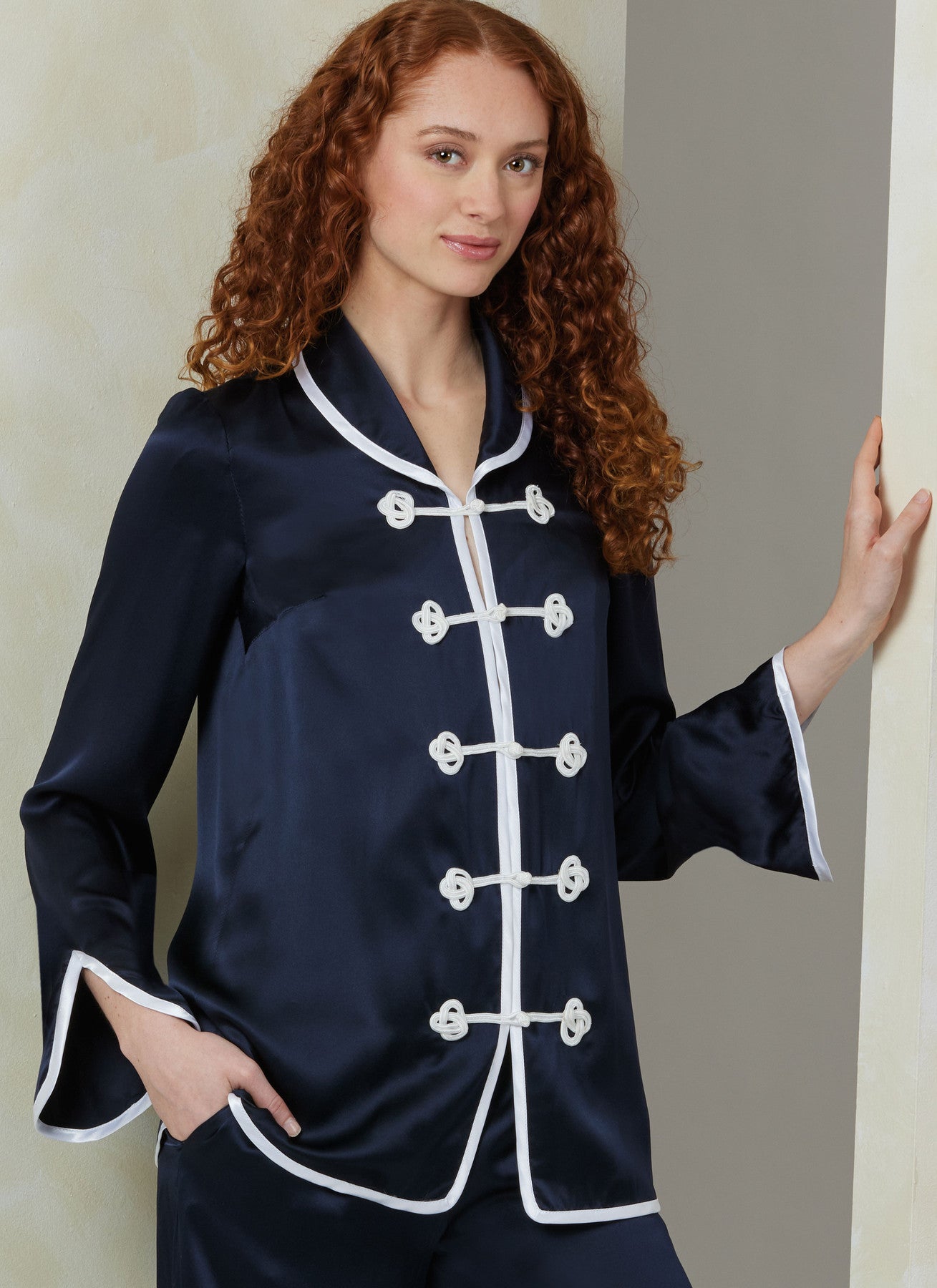 Vogue Pattern V2099 Misses' Sleepwear
