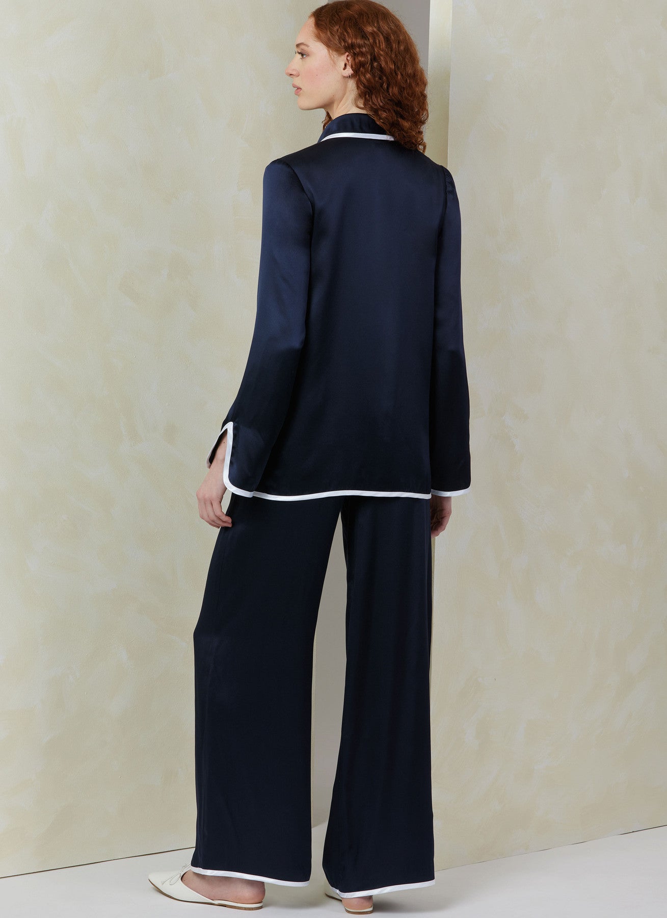 Vogue Pattern V2099 Misses' Sleepwear