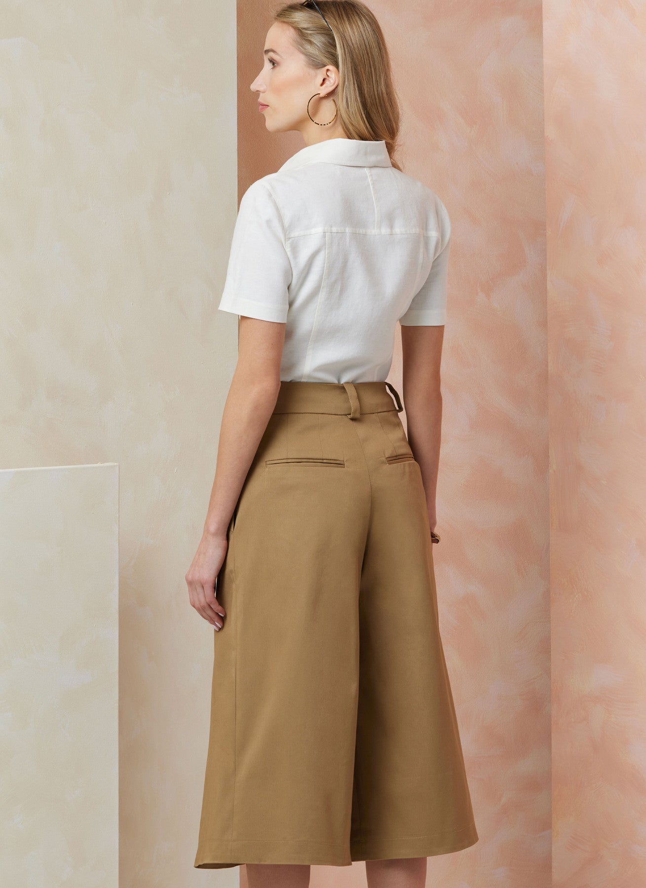 Vogue Pattern V2115 Misses' Shorts in Two Lengths