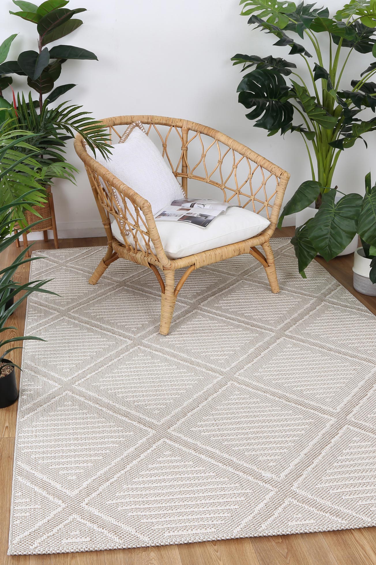 Vanuatu Kenilorea Beige Geometric Flatweave Rug