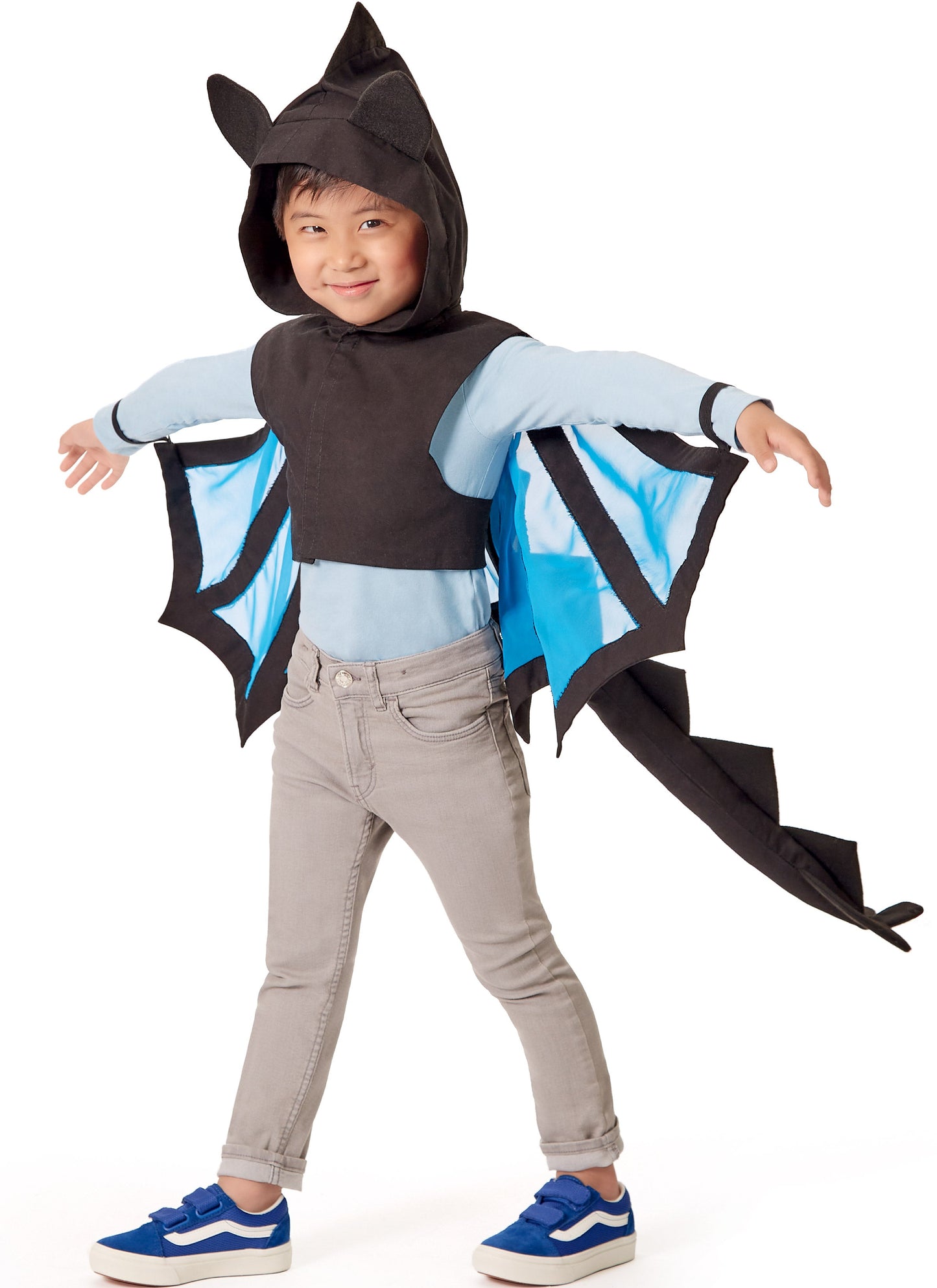 McCall's Pattern 8225 Kids' Dragon Cape and Mask