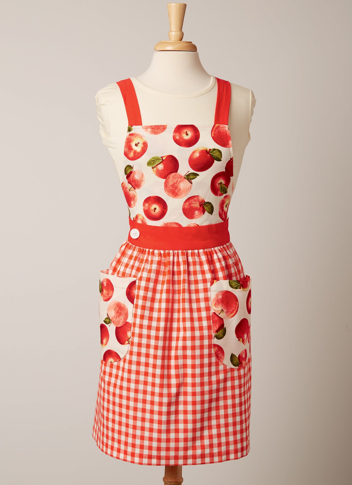 McCall's Pattern 8234 Children's and Misses' Aprons, Potholders and Tea Towel