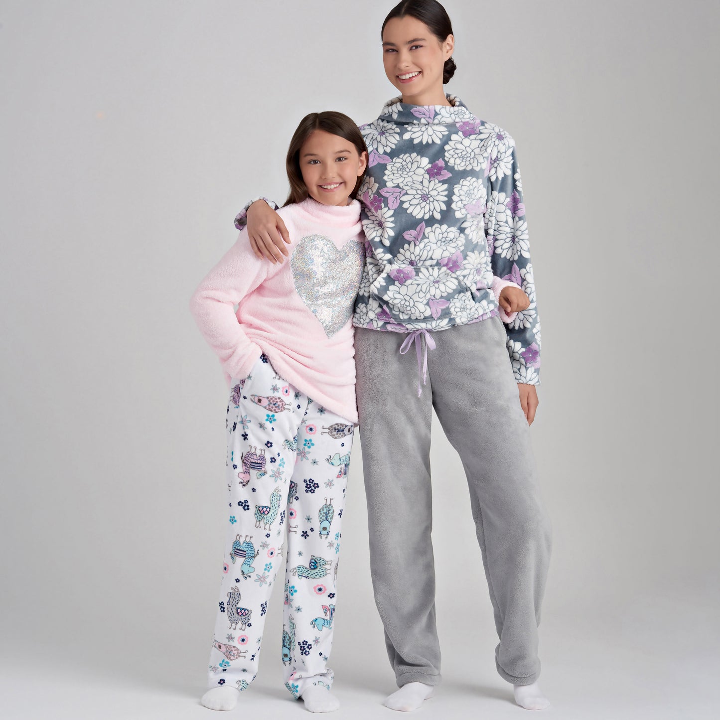 Simplicity Pattern 9019 Girls' & Misses' Loungewear