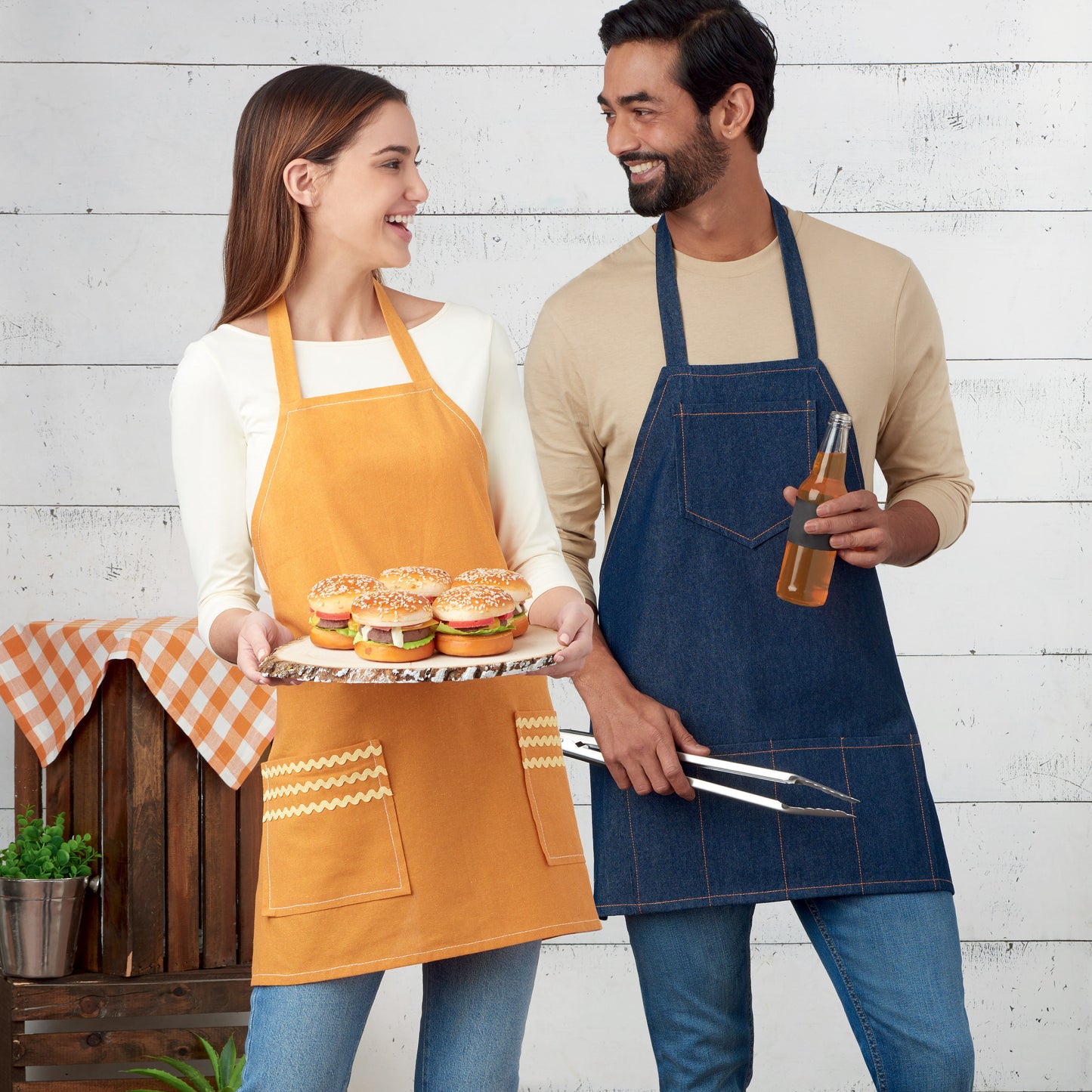 Simplicity Pattern 9302 Unisex Aprons