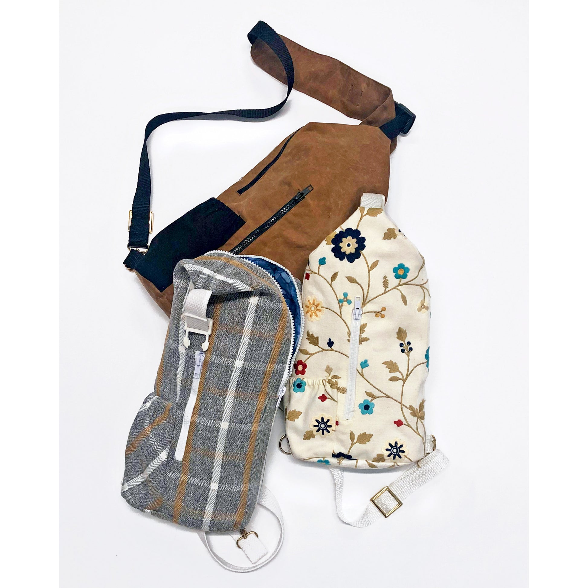 Simplicity SS9508 Sling Bags In Two Sizes