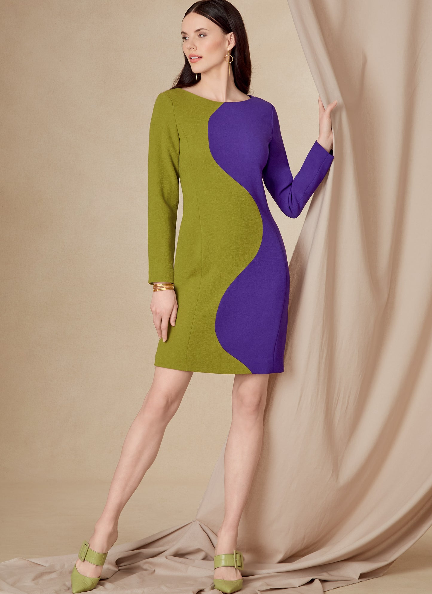 Vogue Pattern V1819  Misses' Dress