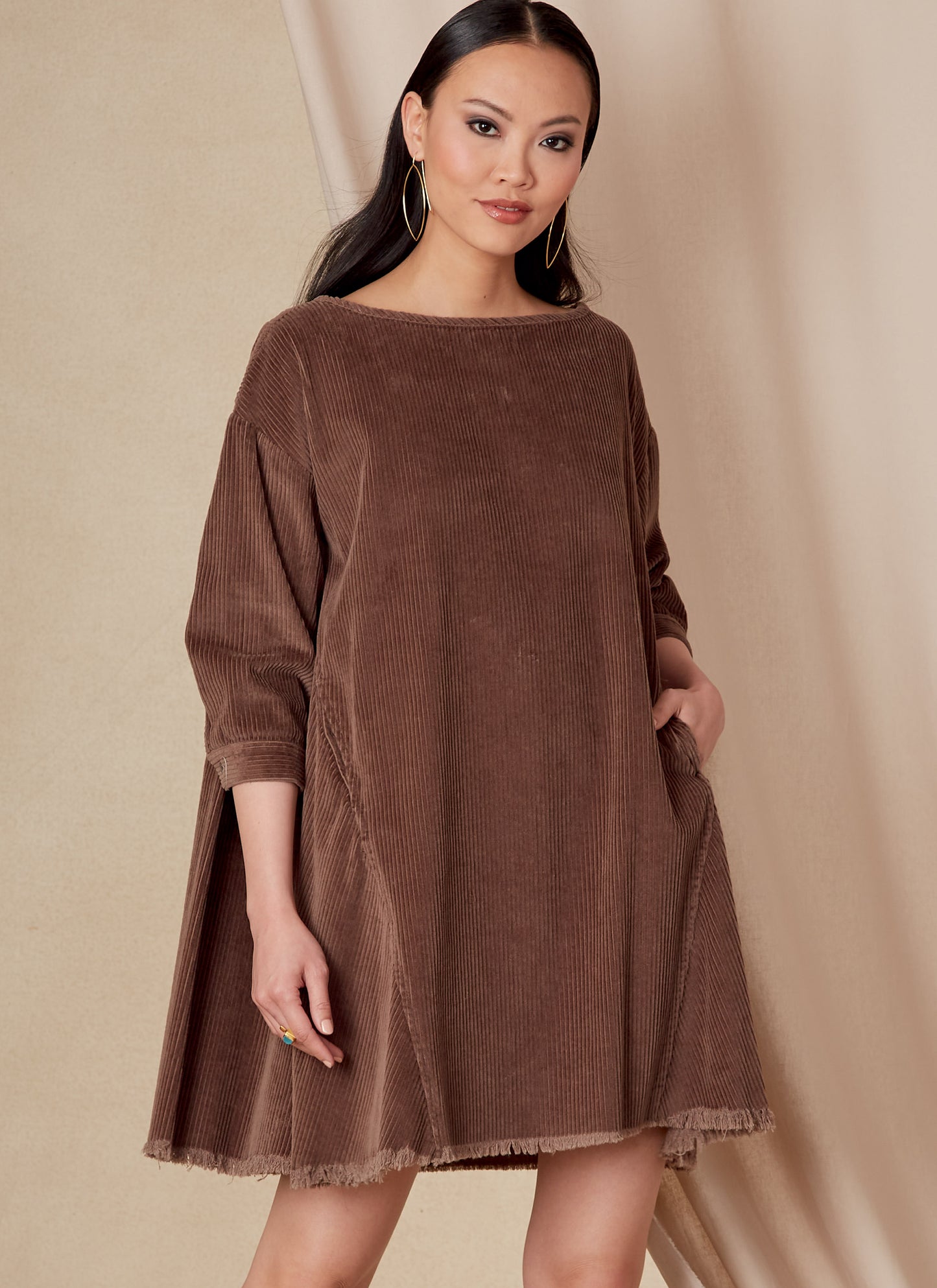 Vogue Pattern V1821  Misses' Dress