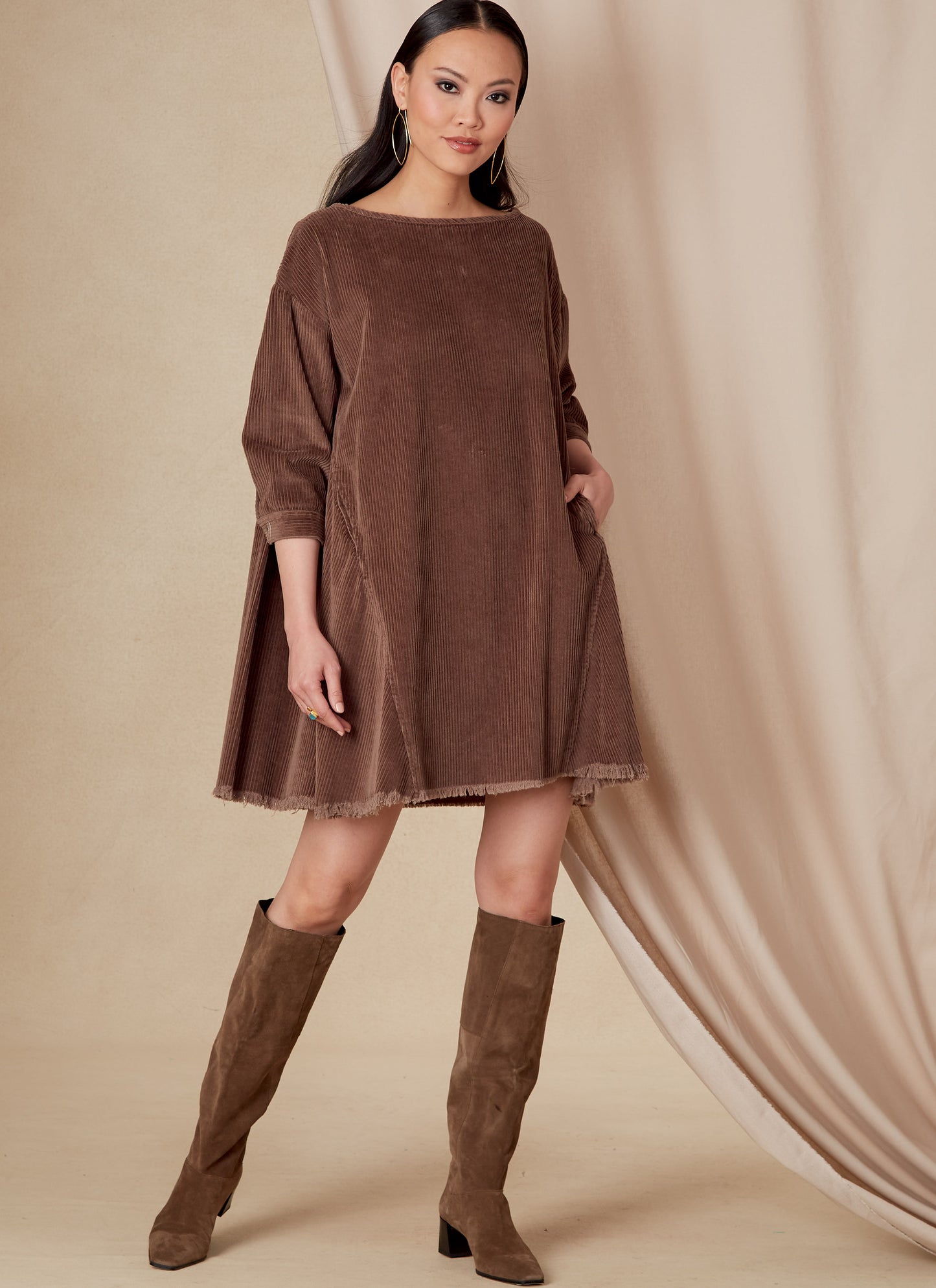 Vogue Pattern V1821  Misses' Dress