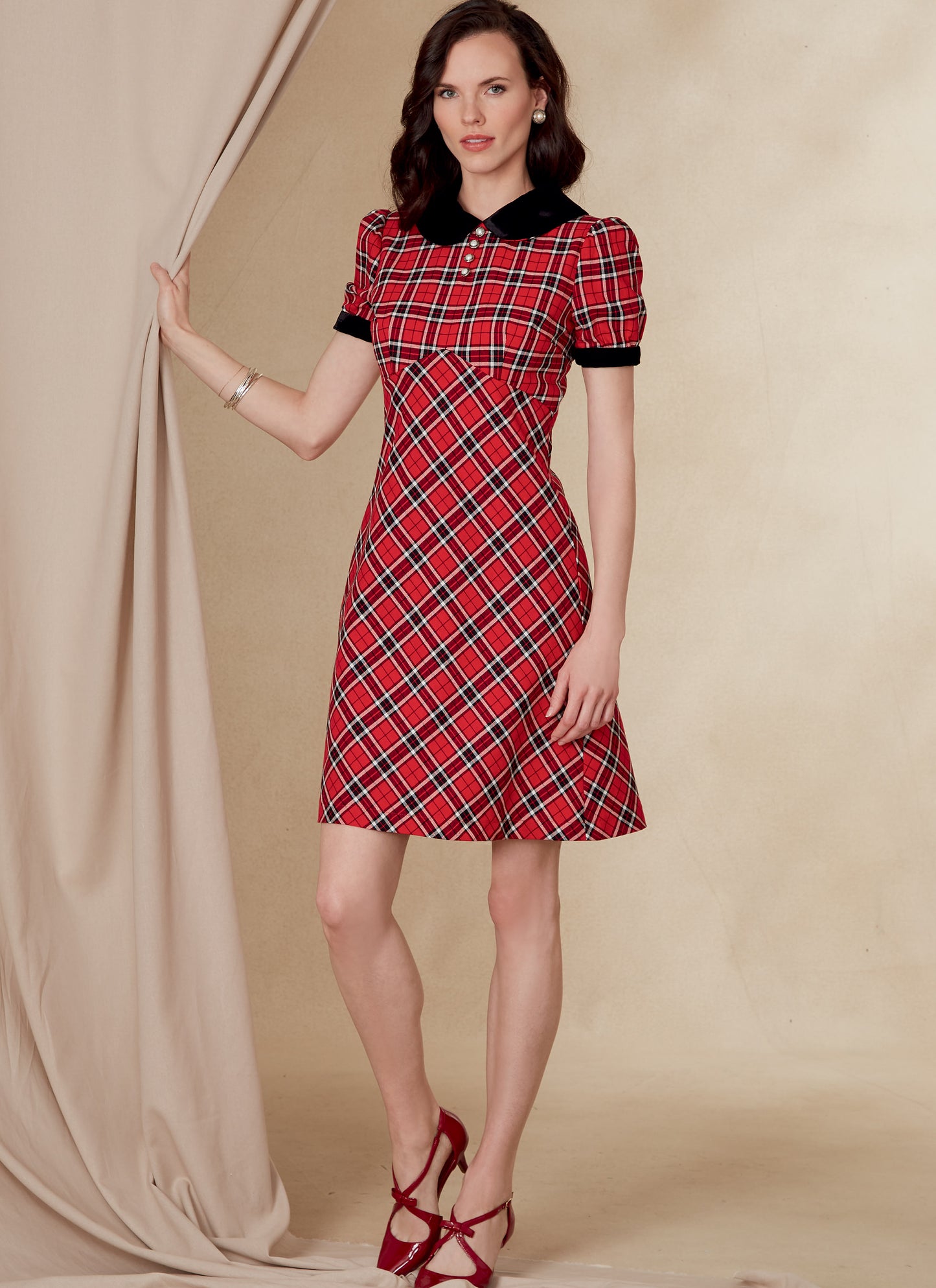 Vogue Pattern V182Misses' Dress