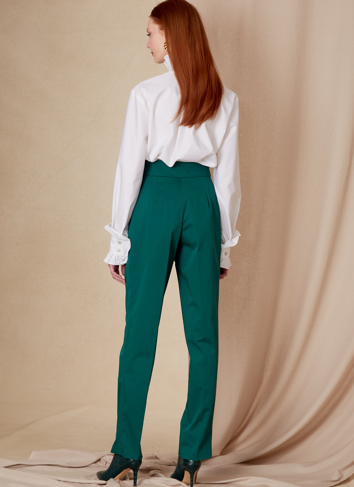 Voguepattern V1829  Misses' and Misses' Petite Pants