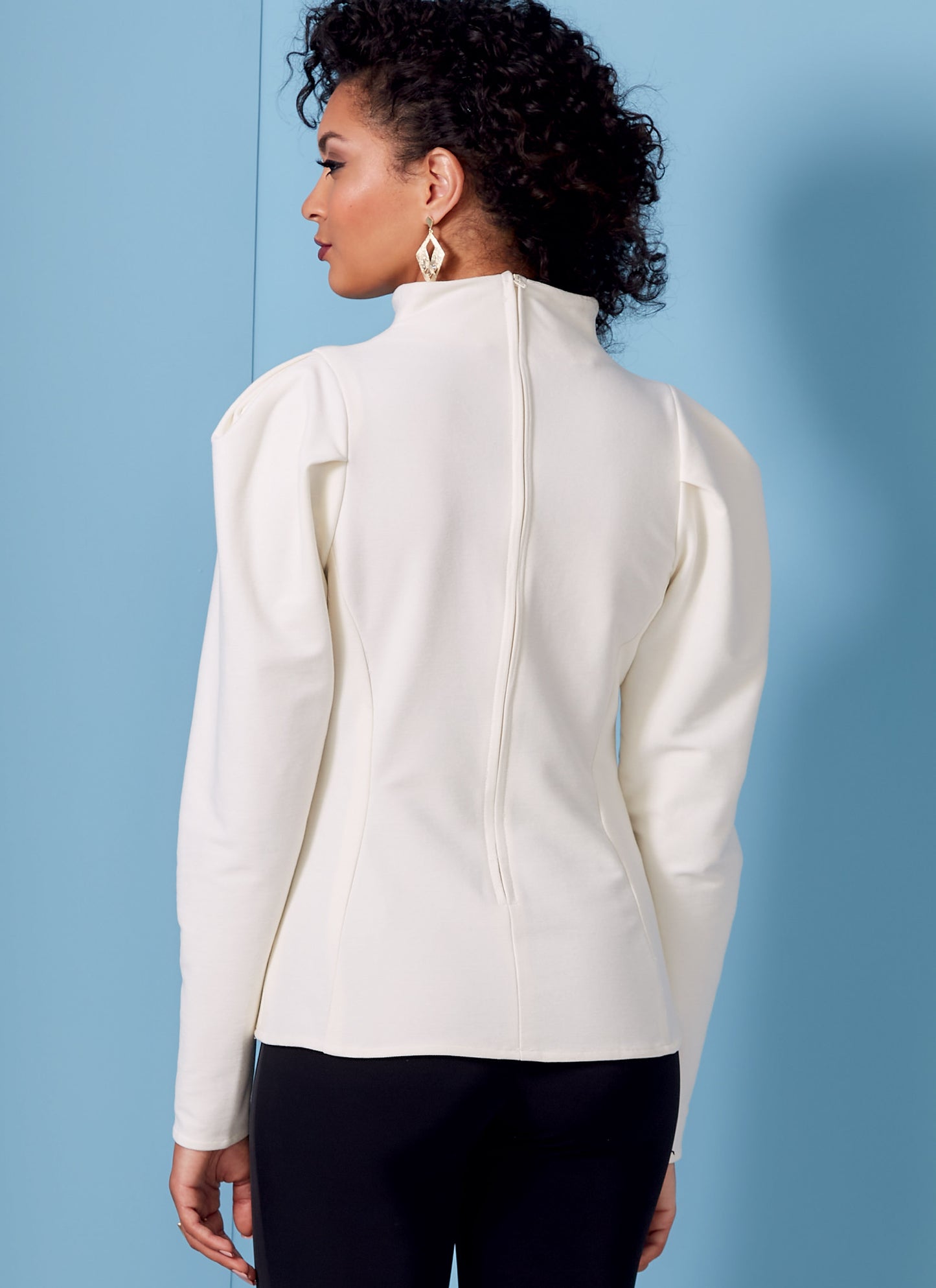 Vogue V1847 Misses/Petite Top