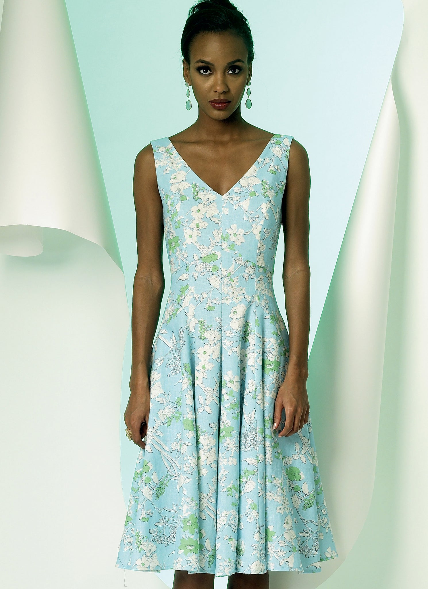  Vogue Patterns Misses' Princess Seam Dresses, 14-16-18-20-22,  Green : Arts, Crafts & Sewing