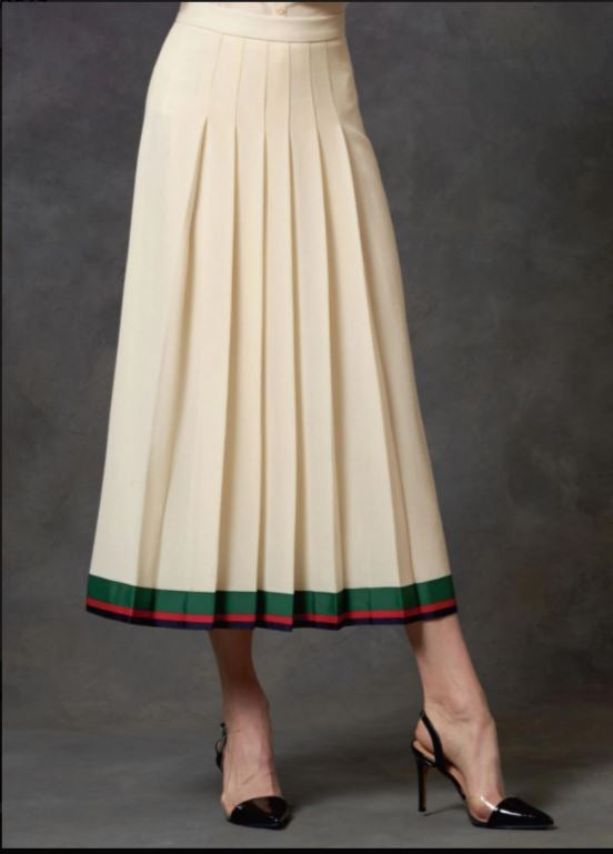 Vogue Pattern V1643 
Misses'/Misses' Petite Jacket, Dress and Skirt A5(6-8-10-12-14)
